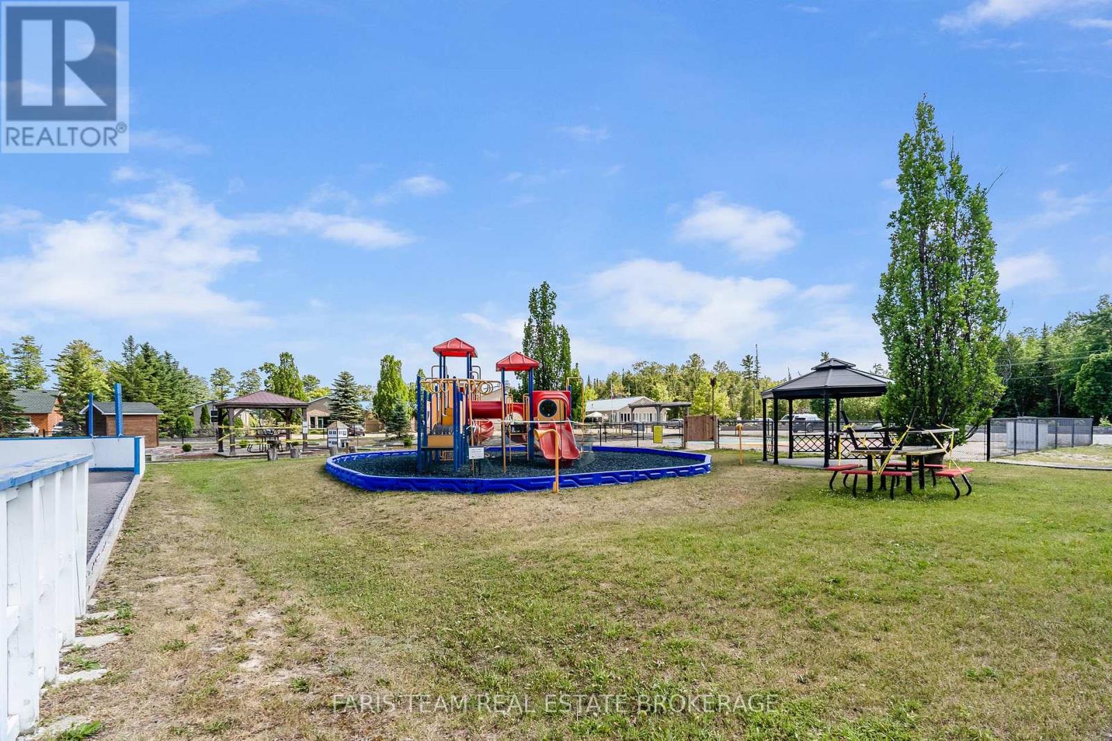 65 Madawaska Trail, Wasaga Beach, Ontario  L9Z 1X7 - Photo 28 - S12824184