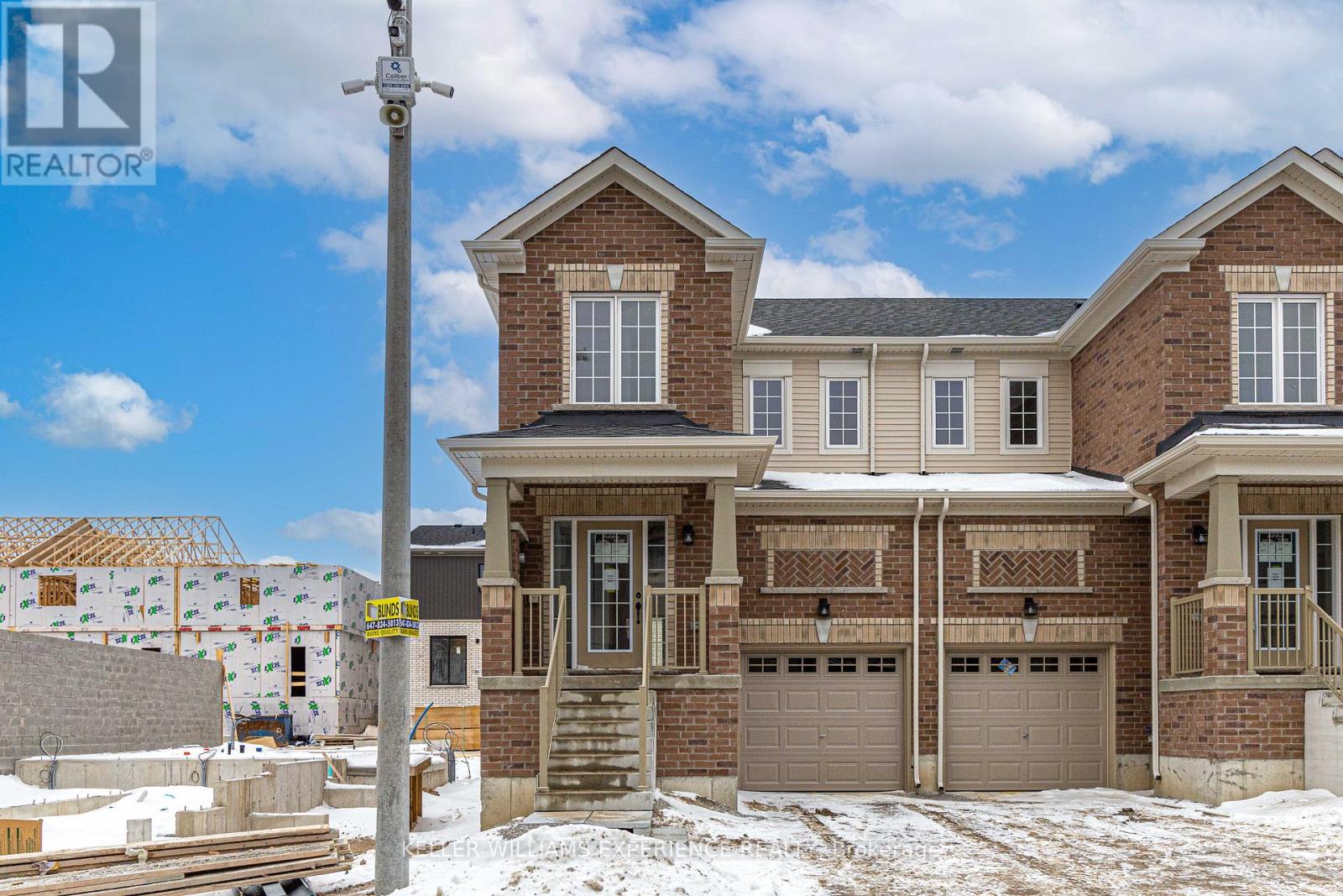 12 WAGON LANE, Barrie, Ontario