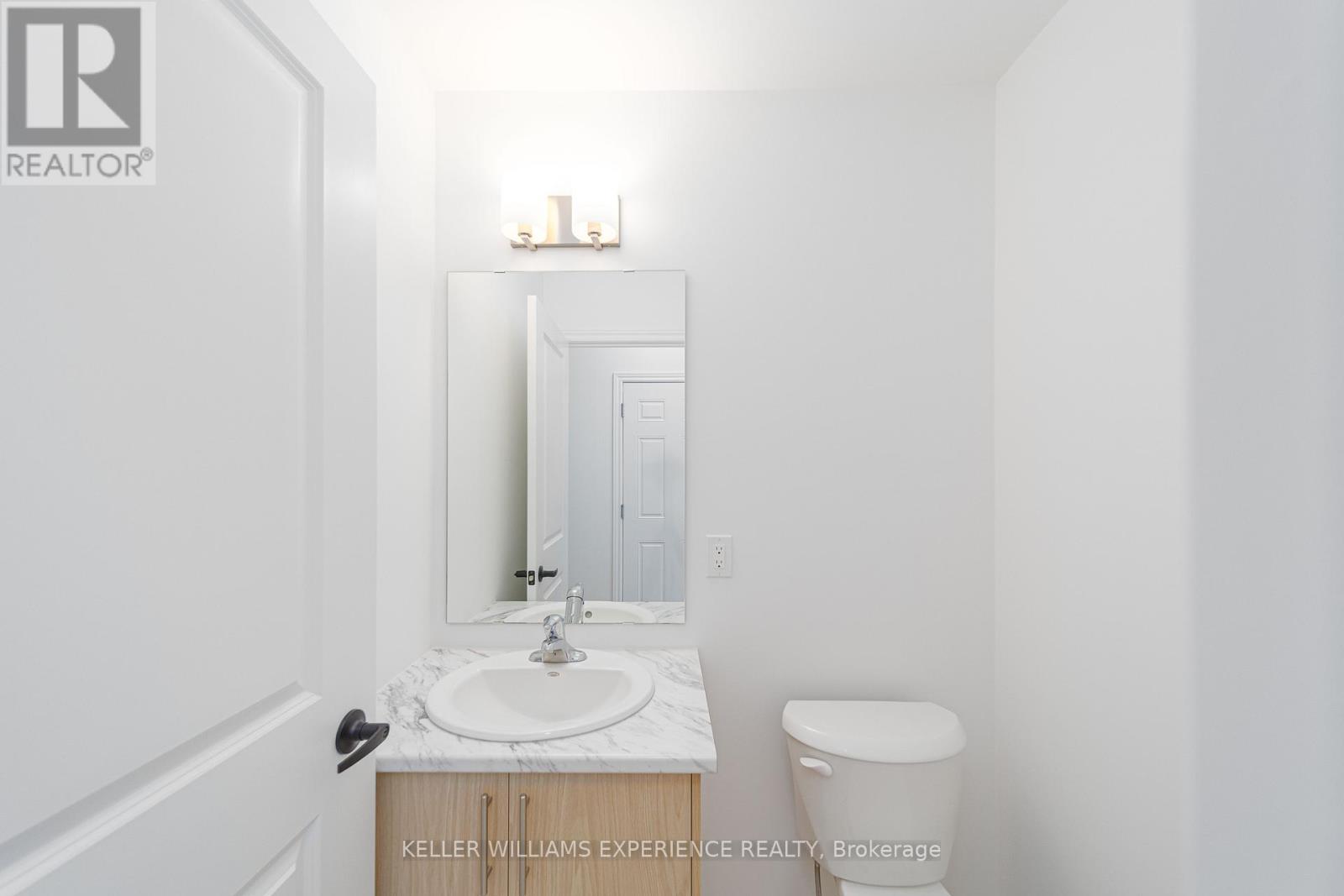 12 Wagon Lane, Barrie, Ontario  L9J 0V1 - Photo 4 - S12824206