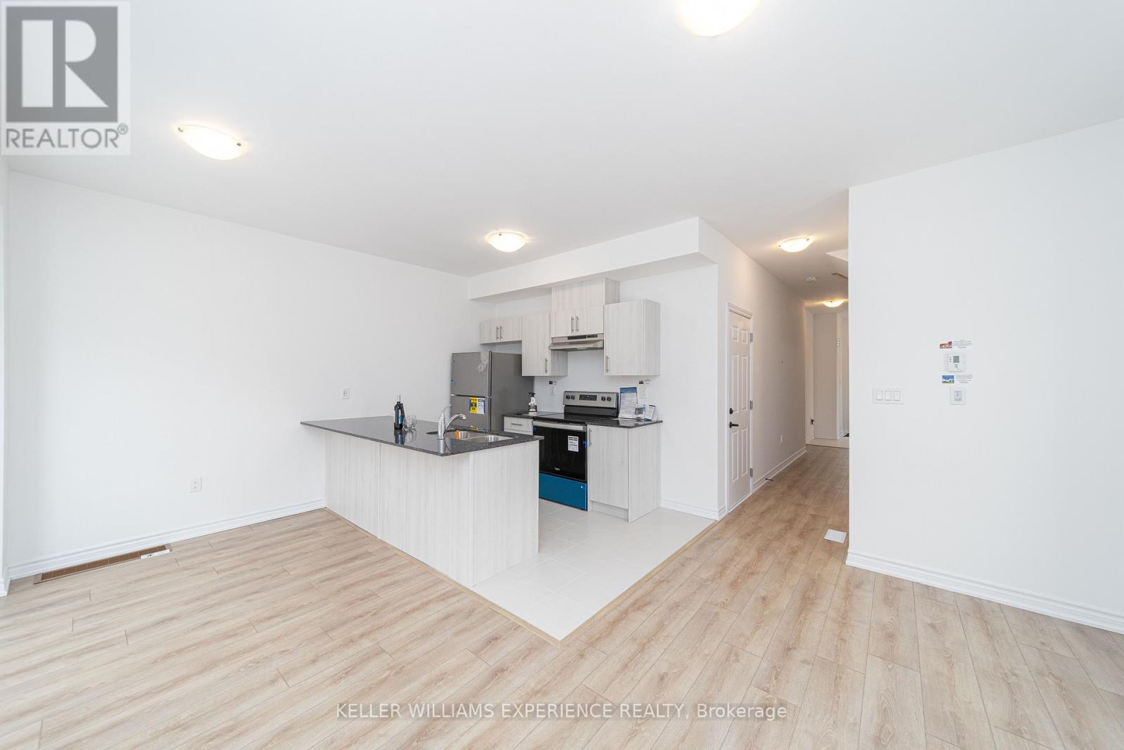 12 Wagon Lane, Barrie, Ontario  L9J 0V1 - Photo 6 - S12824206