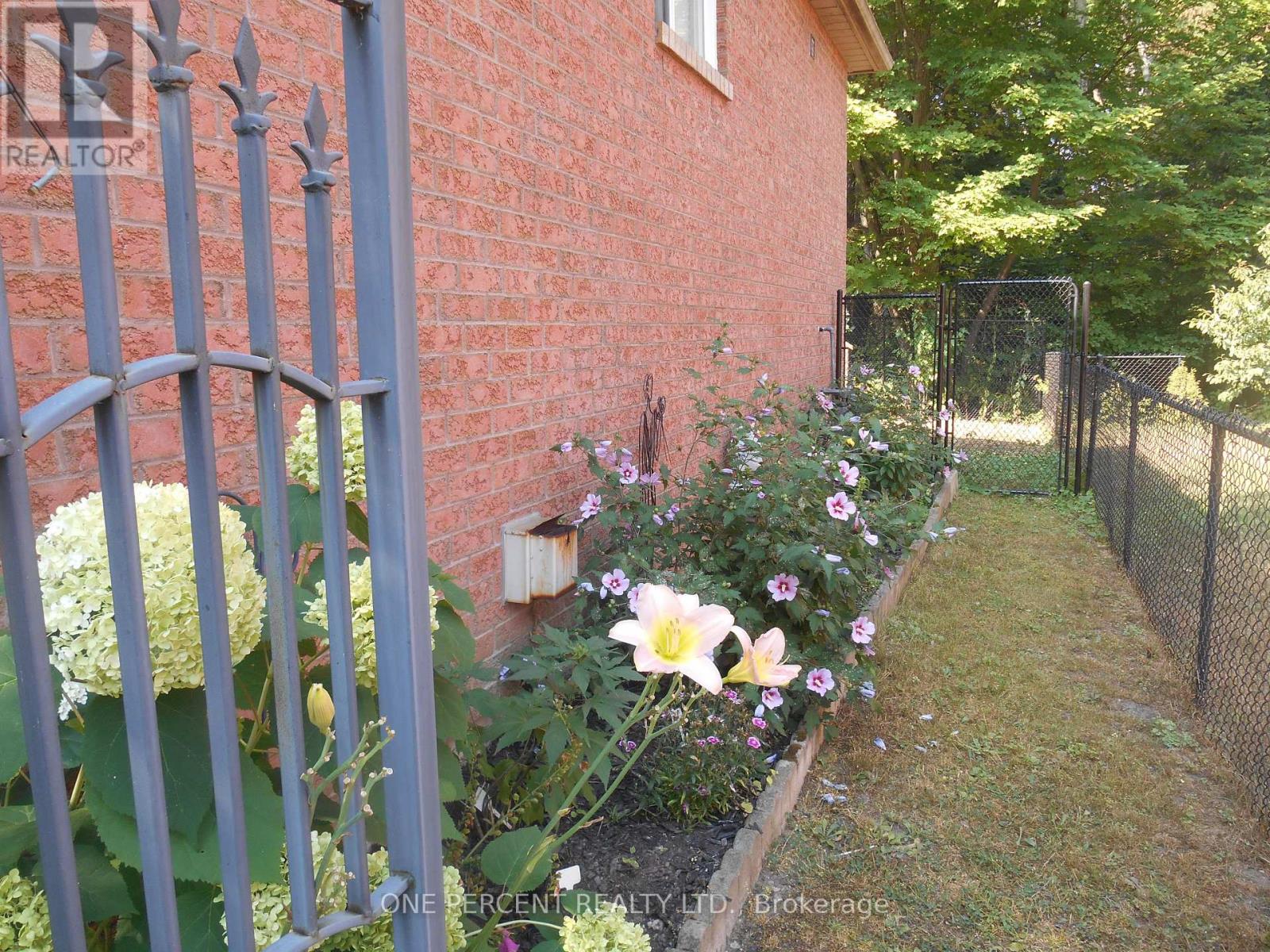 22 Brillinger Drive, Wasaga Beach, Ontario  L9Z 1L4 - Photo 12 - S12824258