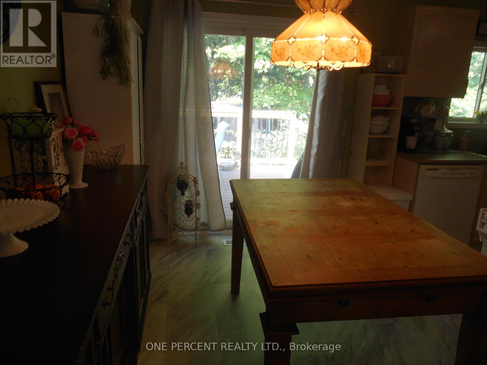 22 Brillinger Drive, Wasaga Beach, Ontario  L9Z 1L4 - Photo 6 - S12824258