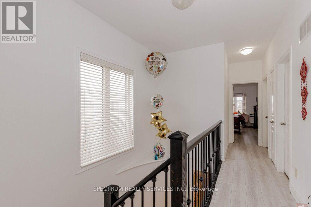 97 Kempenfelt Trail, Brampton, Ontario  L7A 0A7 - Photo 15 - W12824084