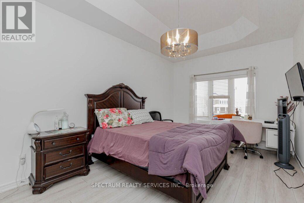 97 Kempenfelt Trail, Brampton, Ontario  L7A 0A7 - Photo 16 - W12824084