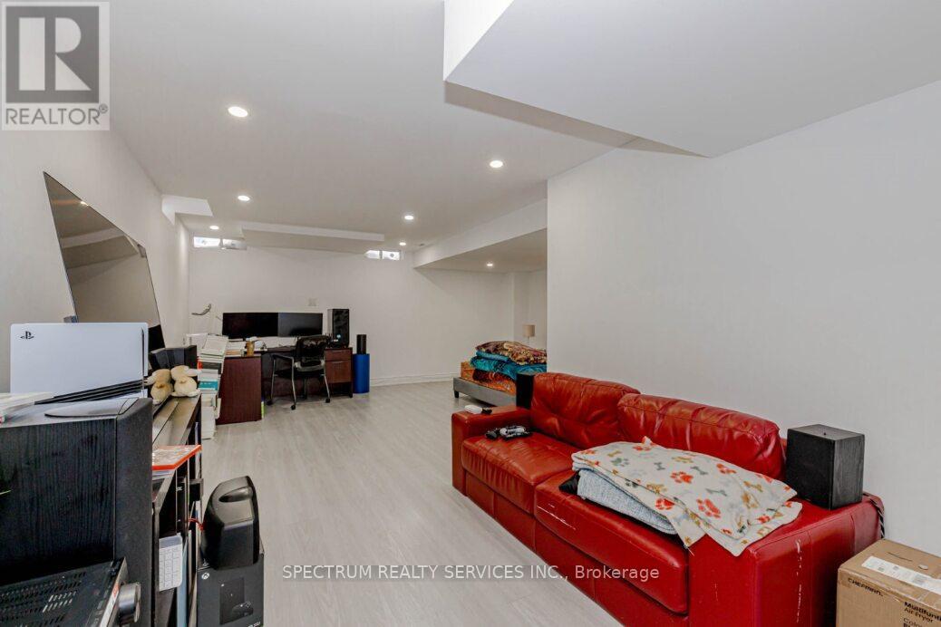 97 Kempenfelt Trail, Brampton, Ontario  L7A 0A7 - Photo 19 - W12824084