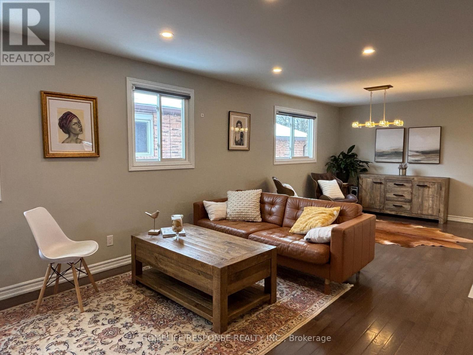 1464 Jefferson Crescent, Oakville, Ontario  L6H 3G6 - Photo 10 - W12824098