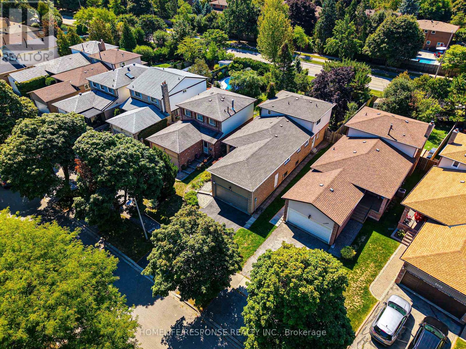 1464 Jefferson Crescent, Oakville, Ontario  L6H 3G6 - Photo 32 - W12824098