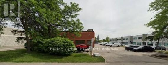 4 - 5 Edvac Drive, Brampton (Brampton North), Ontario  L6S 5P2 - Photo 1 - W12824144