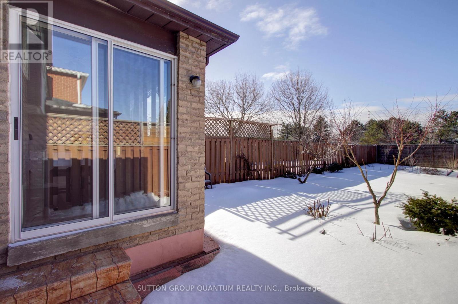 4396 Lee Drive, Mississauga, Ontario  L4W 4A8 - Photo 37 - W12824152