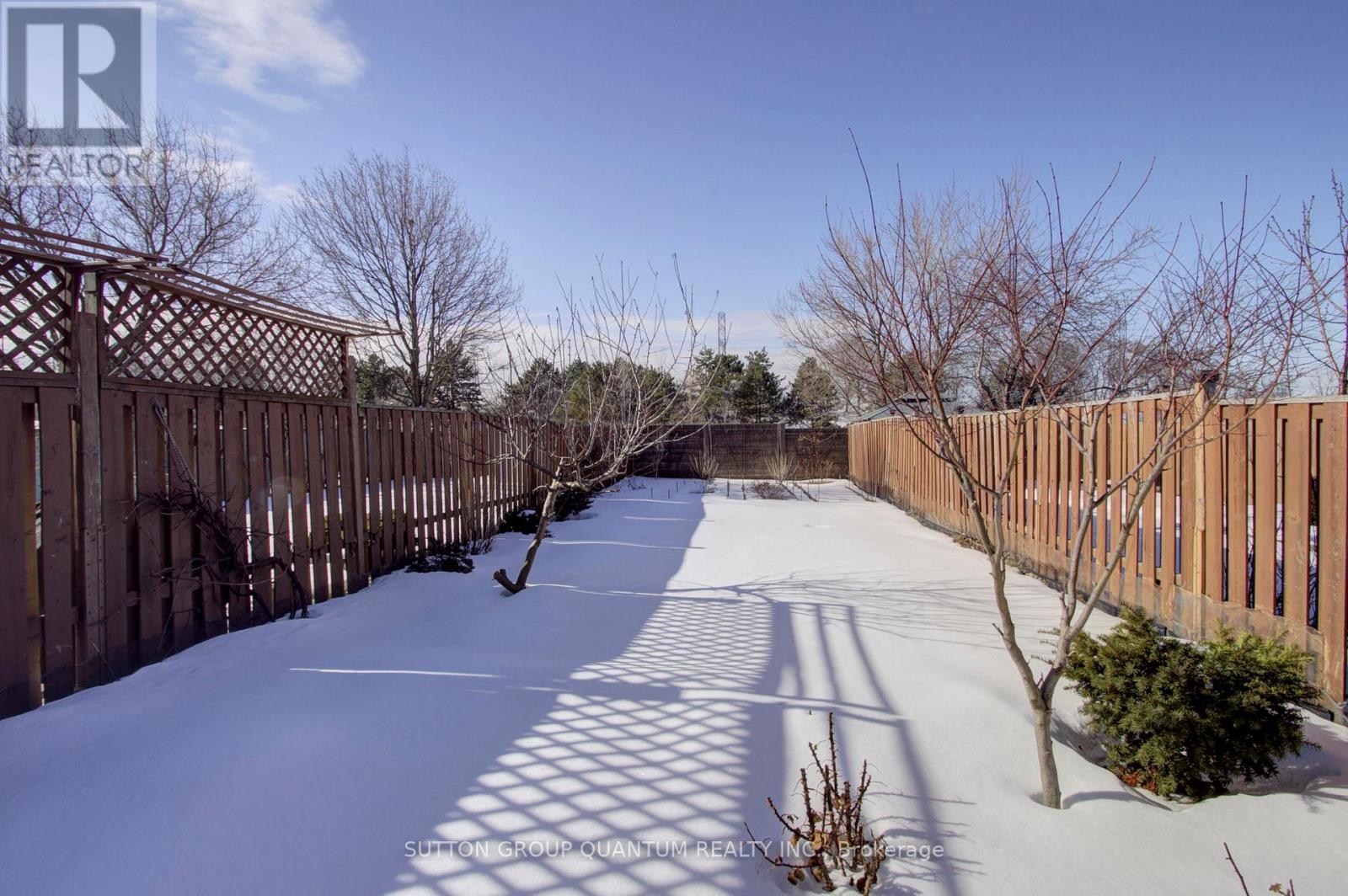 4396 Lee Drive, Mississauga, Ontario  L4W 4A8 - Photo 39 - W12824152