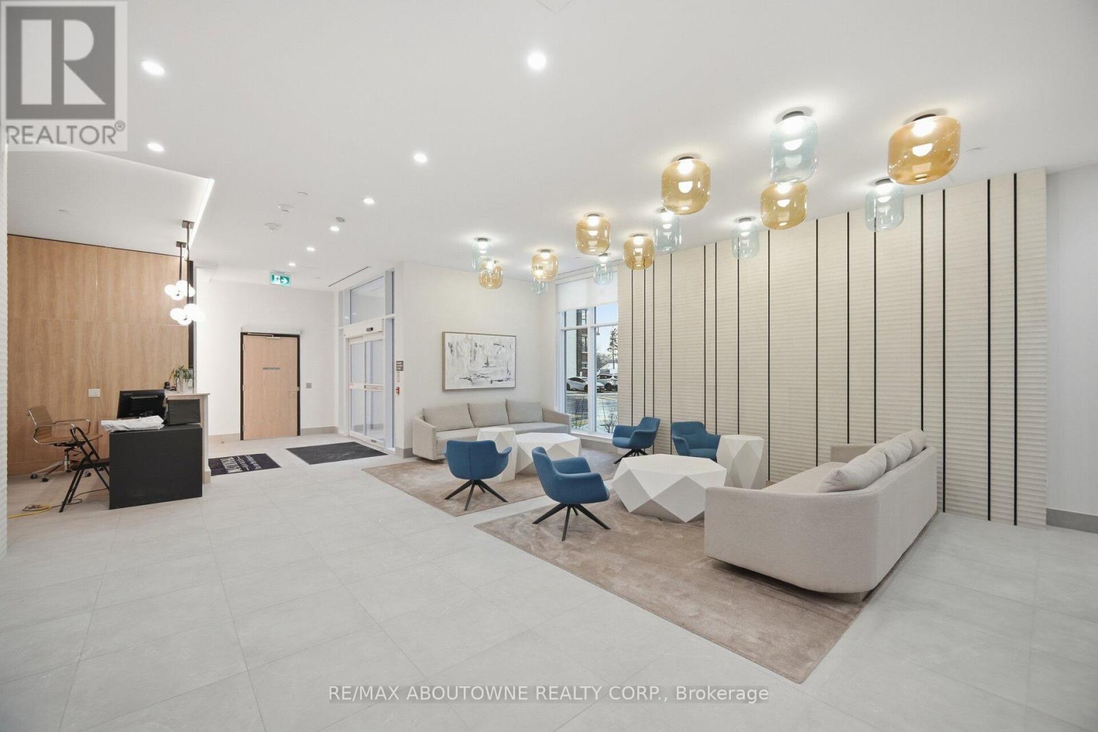 Ph05 - 500 Plains Road E, Burlington, Ontario  L7T 0C8 - Photo 33 - W12824192