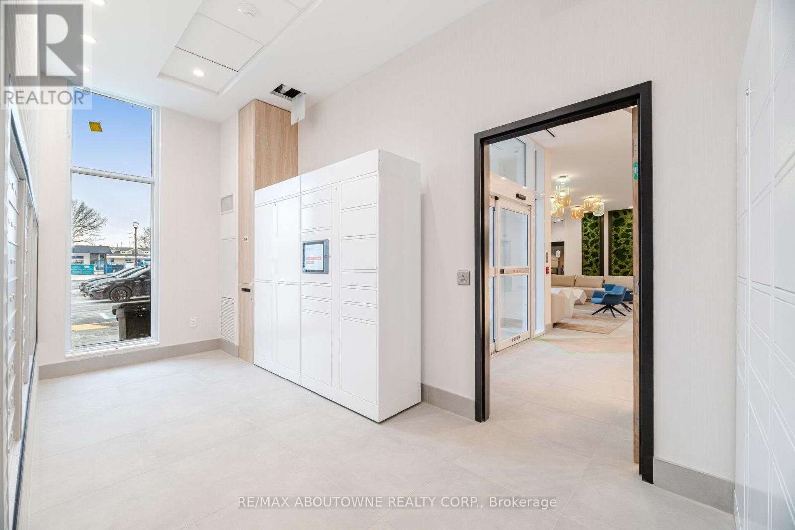 Ph05 - 500 Plains Road E, Burlington, Ontario  L7T 0C8 - Photo 34 - W12824192