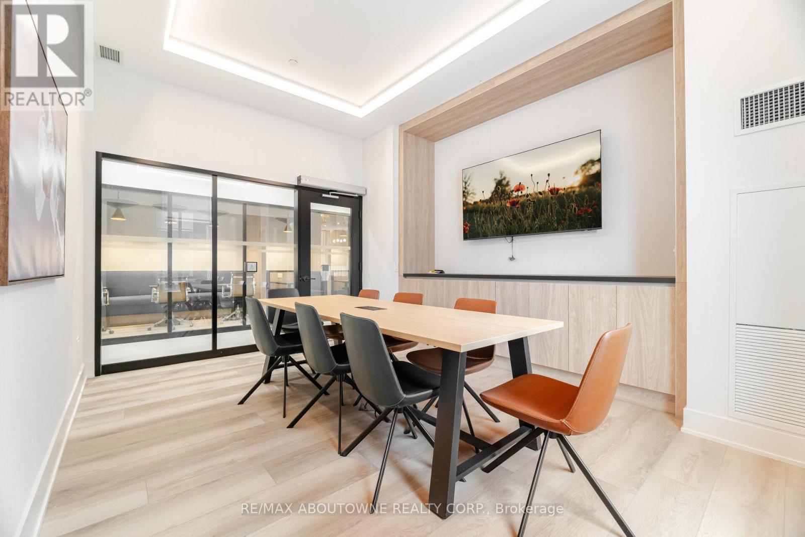 Ph05 - 500 Plains Road E, Burlington, Ontario  L7T 0C8 - Photo 45 - W12824192