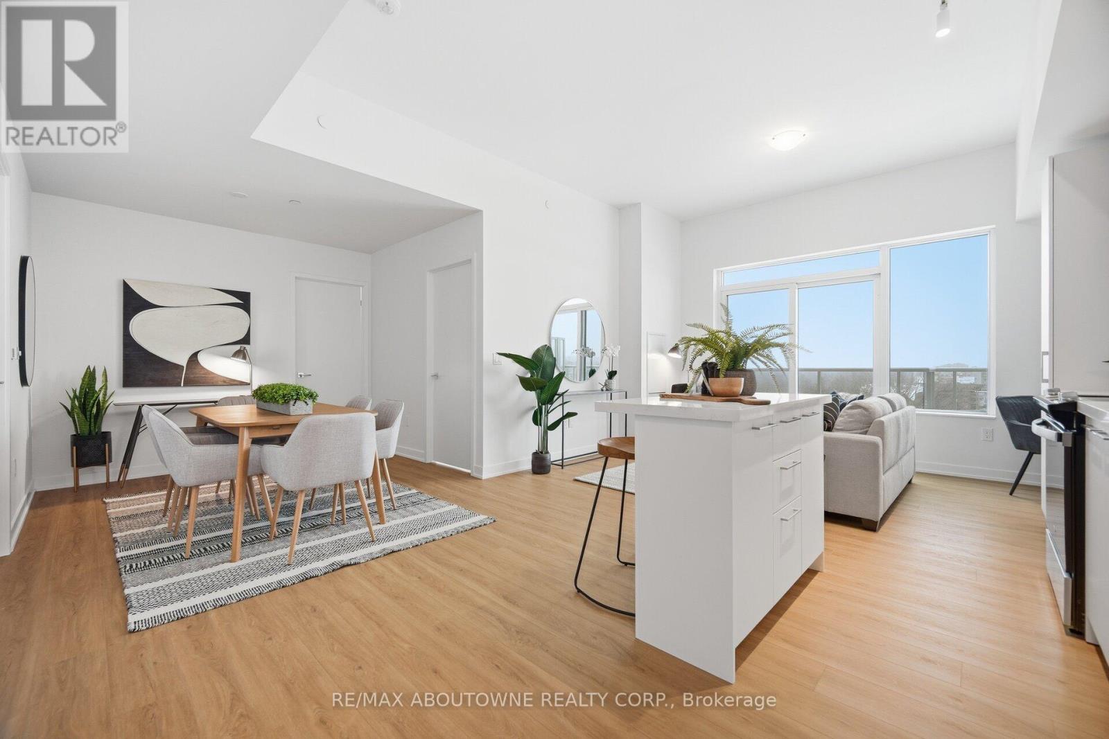 Ph05 - 500 Plains Road E, Burlington, Ontario  L7T 0C8 - Photo 7 - W12824192