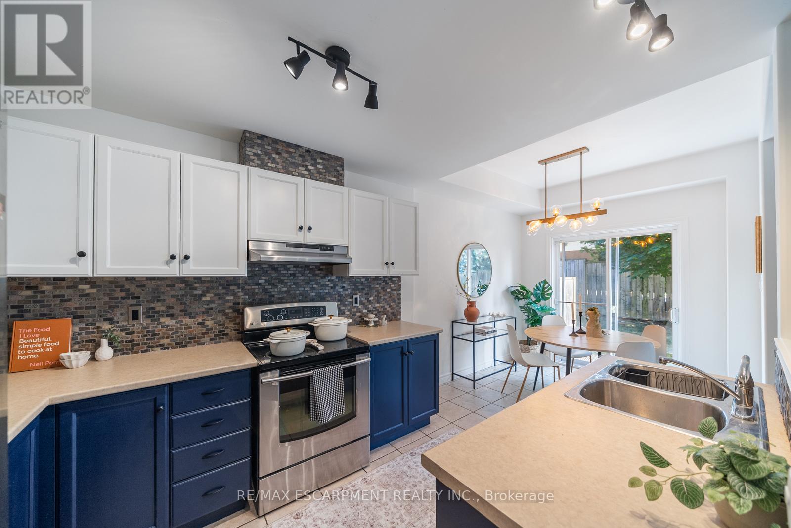 4 - 10 Liddycoat Lane, Hamilton, Ontario  L9G 0A7 - Photo 16 - X12824132