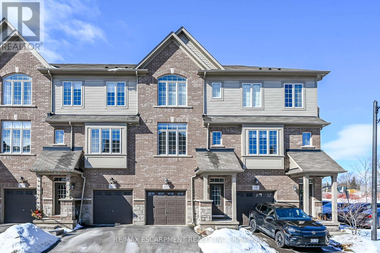 17 - 257 Parkside Drive, Hamilton, Ontario  L8B 0W5 - Photo 2 - X12824156