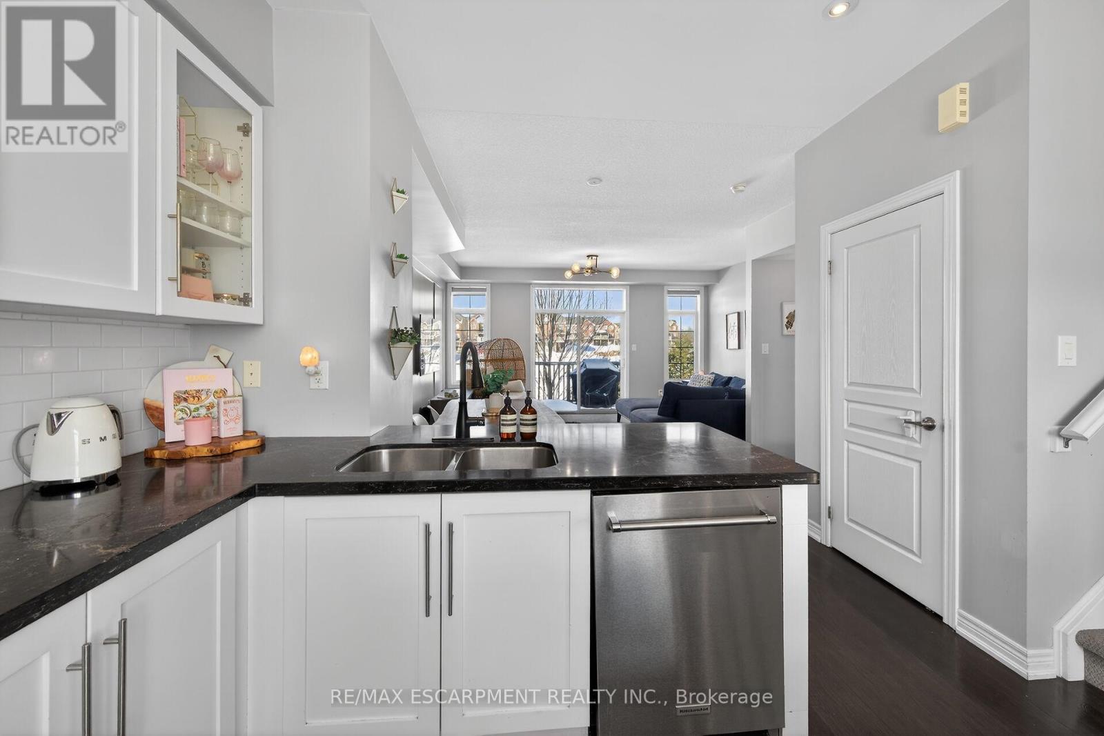 17 - 257 Parkside Drive, Hamilton, Ontario  L8B 0W5 - Photo 28 - X12824156