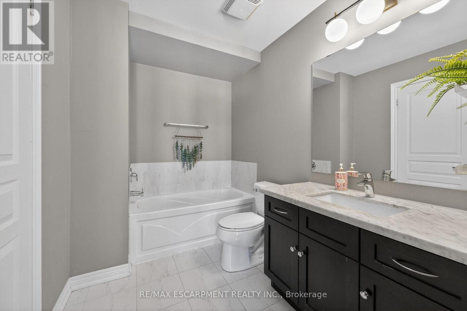 17 - 257 Parkside Drive, Hamilton, Ontario  L8B 0W5 - Photo 35 - X12824156