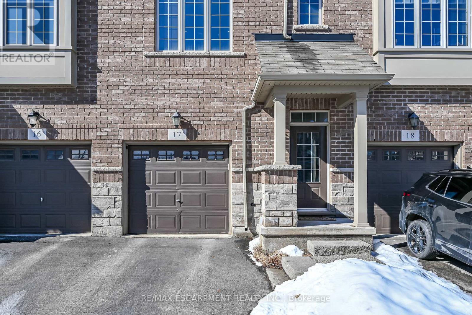 17 - 257 Parkside Drive, Hamilton, Ontario  L8B 0W5 - Photo 4 - X12824156