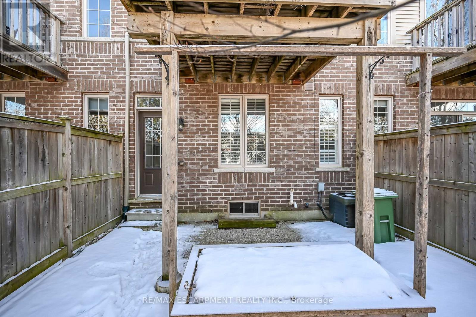 17 - 257 Parkside Drive, Hamilton, Ontario  L8B 0W5 - Photo 48 - X12824156