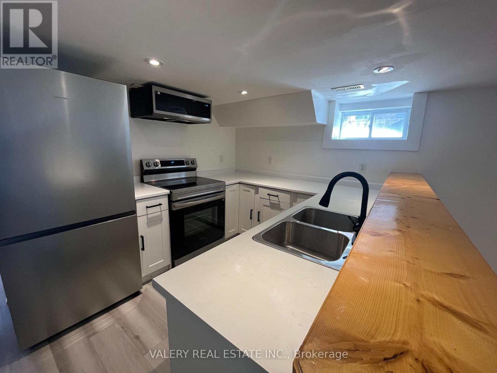 2 - 17 TERRACE HILL STREET, Brantford, Ontario