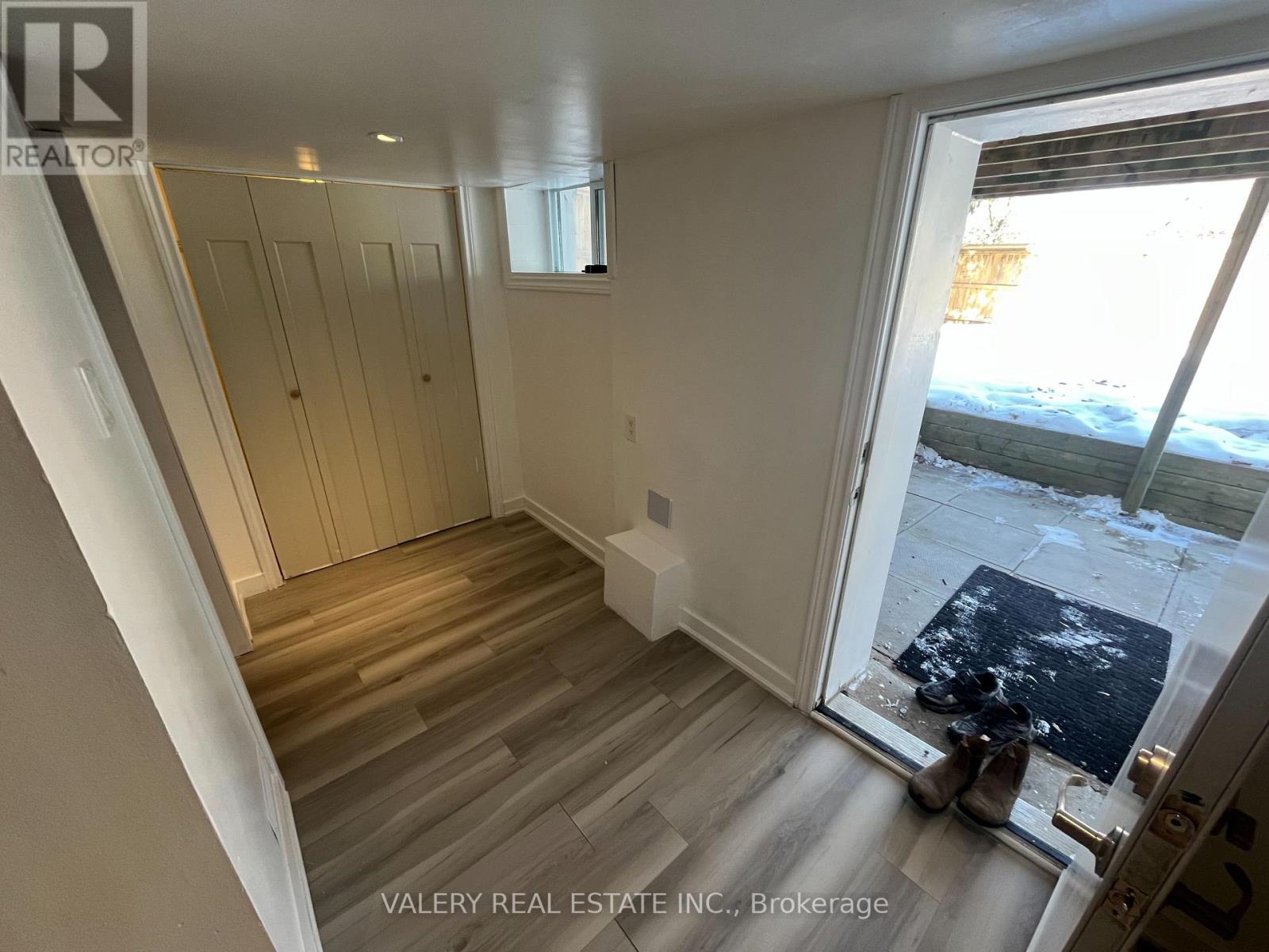 2 - 17 Terrace Hill Street, Brantford, Ontario  N3R 1E8 - Photo 2 - X12824172