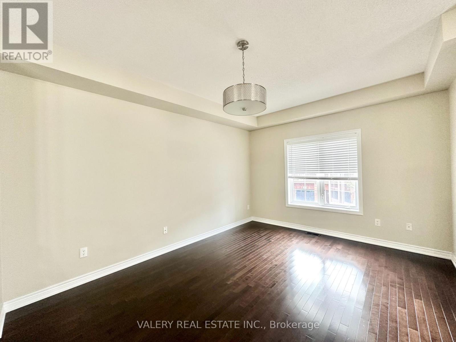 72 - 541 Winston Road, Grimsby, Ontario  L3M 0C5 - Photo 3 - X12824198