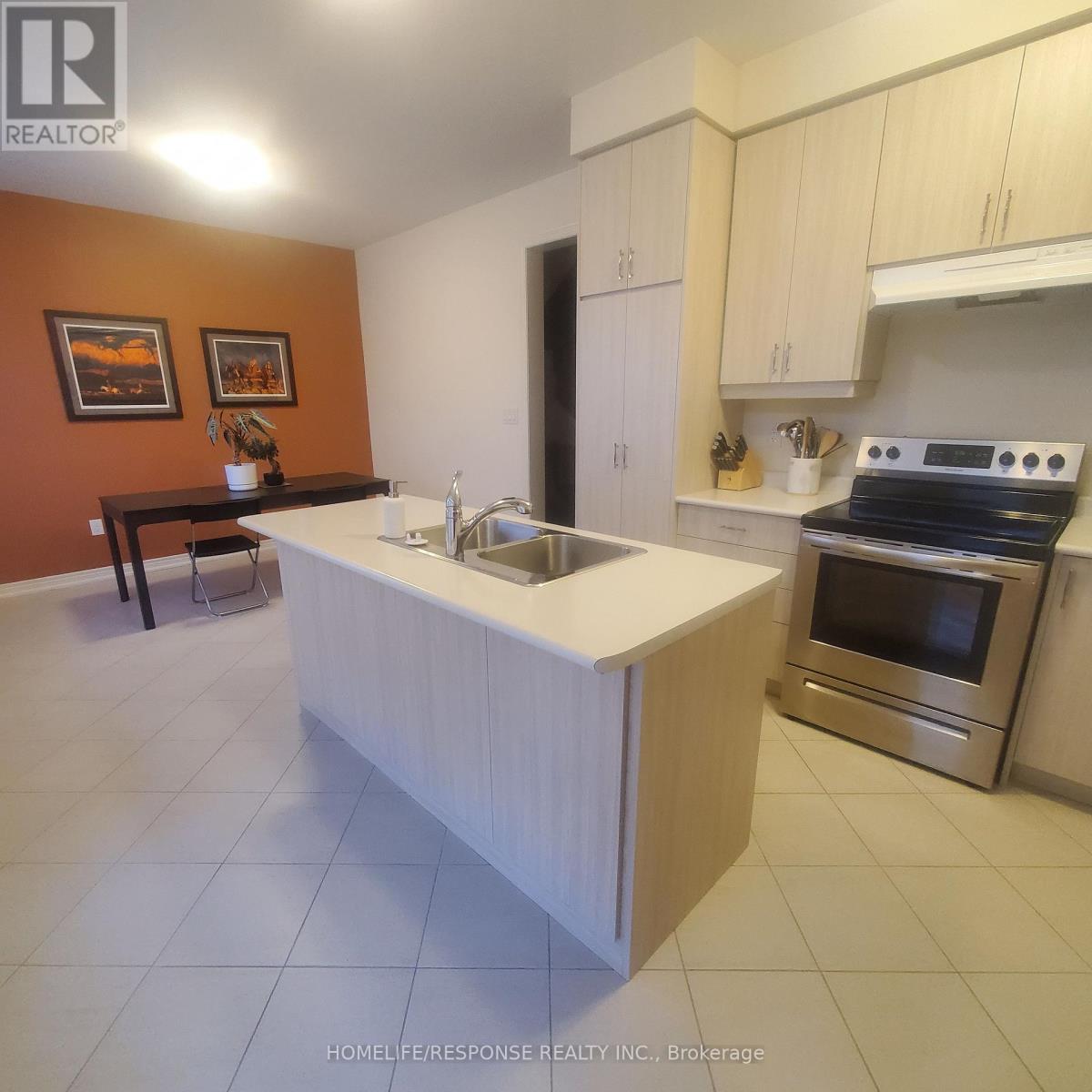 290 Skinner Road, Hamilton, Ontario L8B 1X2 - Photo 9 - X12824248