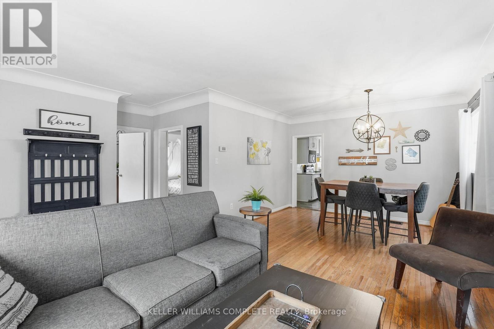 20 East 18th Street, Hamilton, Ontario  L9A 4N7 - Photo 5 - X12824288