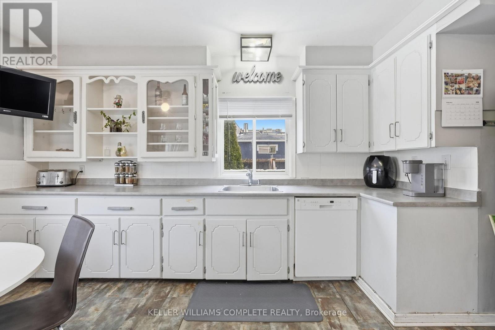 20 East 18th Street, Hamilton, Ontario  L9A 4N7 - Photo 9 - X12824288