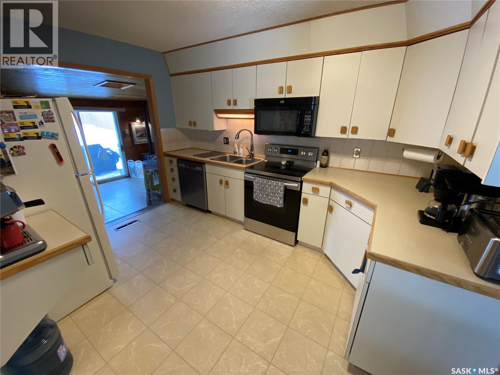 77 Crestwood Crescent, Yorkton, Saskatchewan  S3N 2P2 - Photo 3 - SK029255