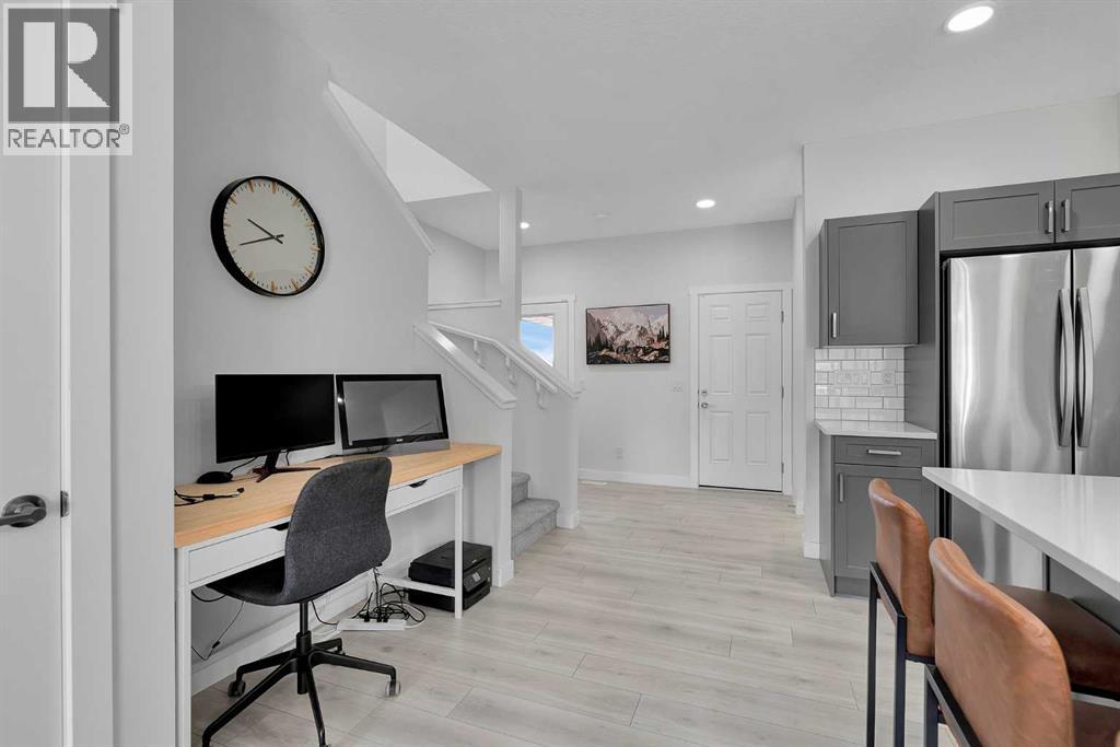 59 Belgian, Cochrane, Alberta  T4C 3C3 - Photo 20 - A2288035