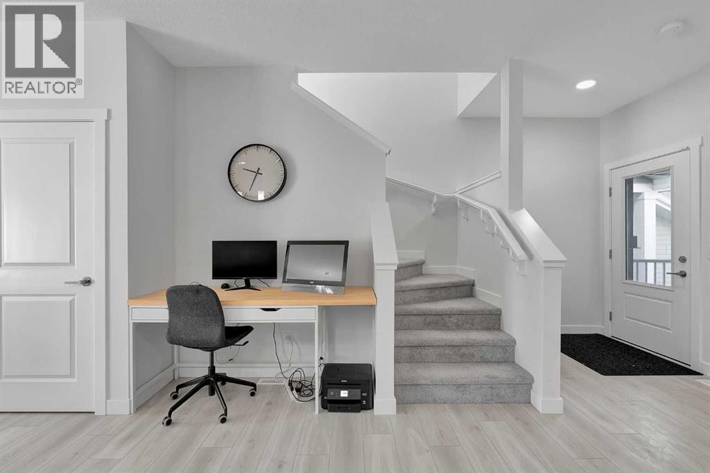 59 Belgian, Cochrane, Alberta  T4C 3C3 - Photo 19 - A2288035