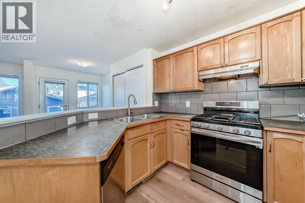 10 Bridlecrest Manor Sw, Calgary, Alberta  T2Y 4Y2 - Photo 9 - A2288418