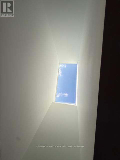 17 Vincent Crescent E, London South, Ontario  N6C 4X9 - Photo 24 - X12824162