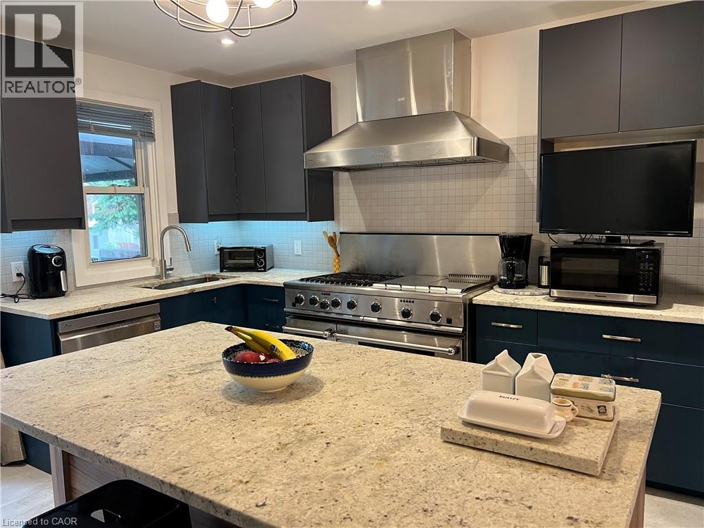 62 Sunnyhill Road Unit# Main, Cambridge, Ontario  N3C 1J4 - Photo 3 - 40807872