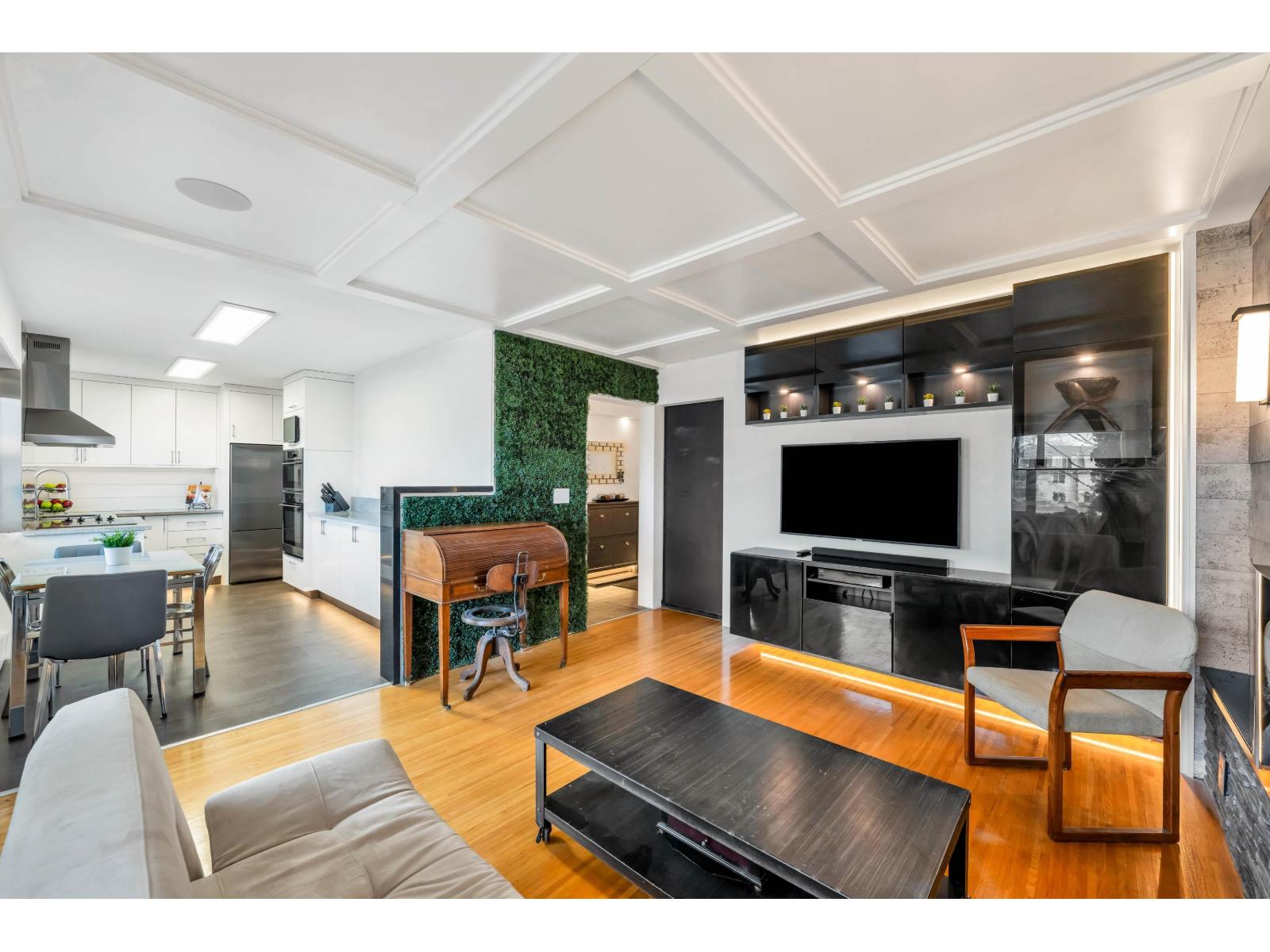 325 17707 57a Avenue, Surrey, British Columbia  V3S 1J2 - Photo 3 - R3093784