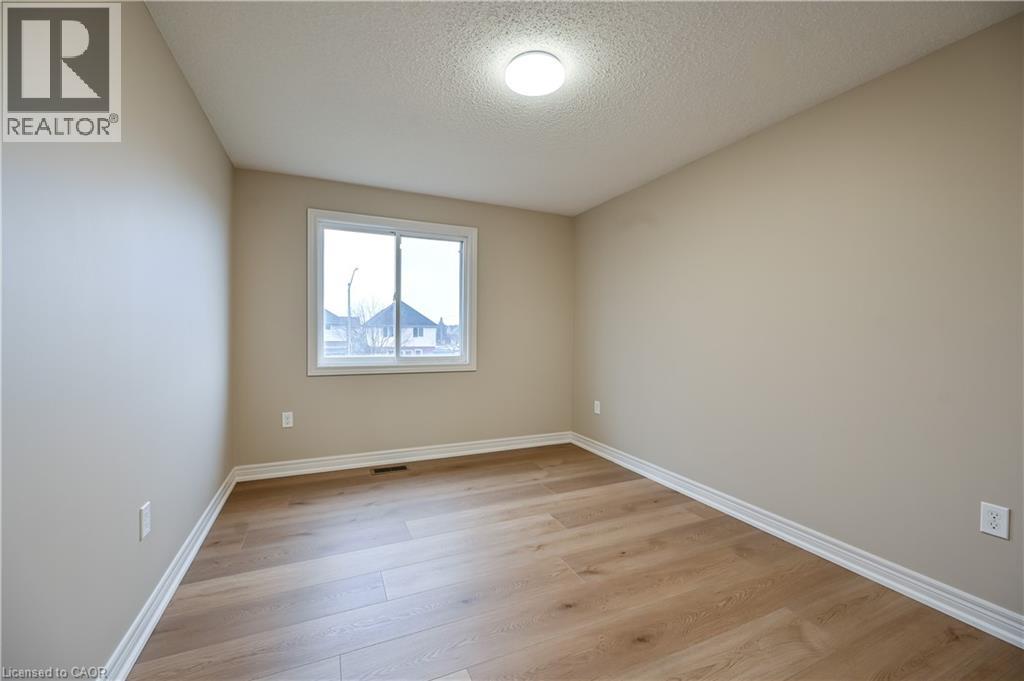 8 Livingstone Crescent, Cambridge, Ontario  N3H 3S7 - Photo 28 - 40799274