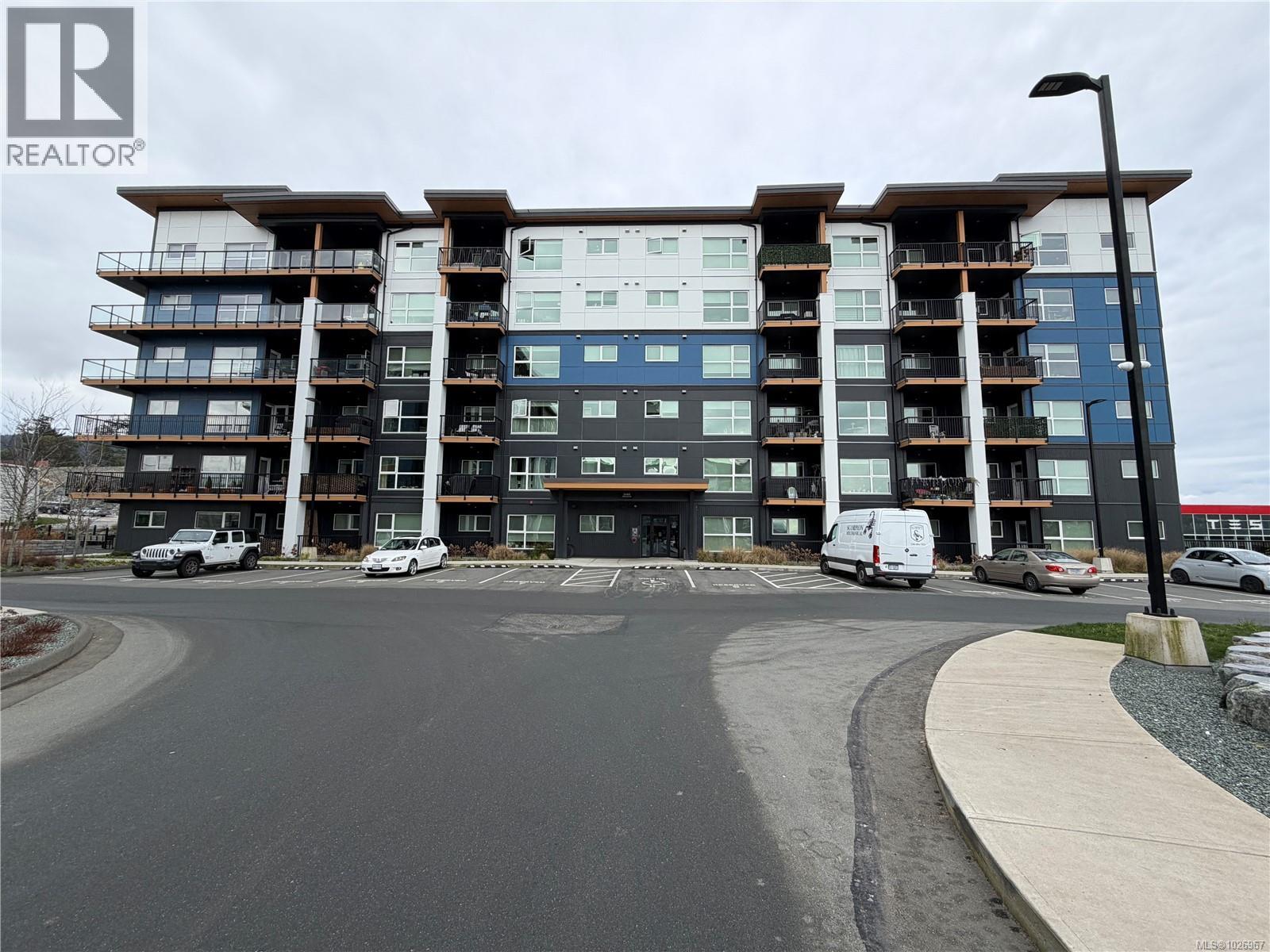 301 2461 Gateway Rd, Langford, British Columbia