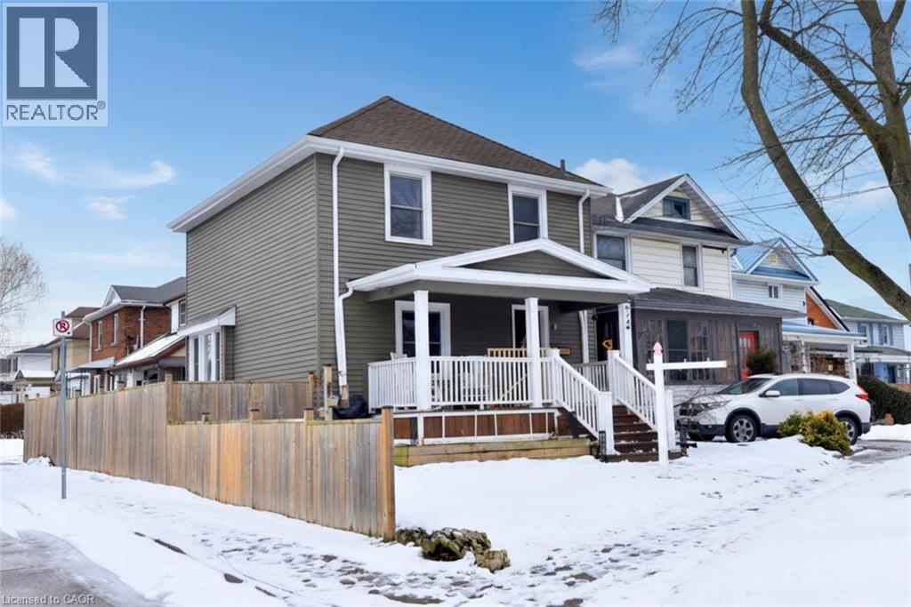 24 Fitzgerald Street, St. Catharines, Ontario  L2R 4B3 - Photo 2 - 40807895