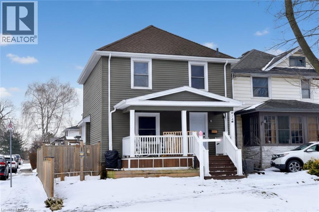 24 Fitzgerald Street, St. Catharines, Ontario  L2R 4B3 - Photo 1 - 40807895