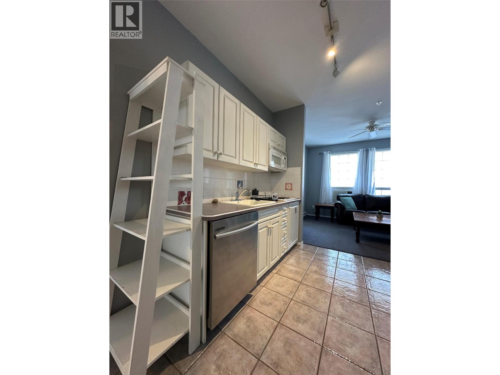 5052 Riverview Road Unit# 2006b, Fairmont Hot Springs, British Columbia V0B 1L1 - Photo 3 - 10377223