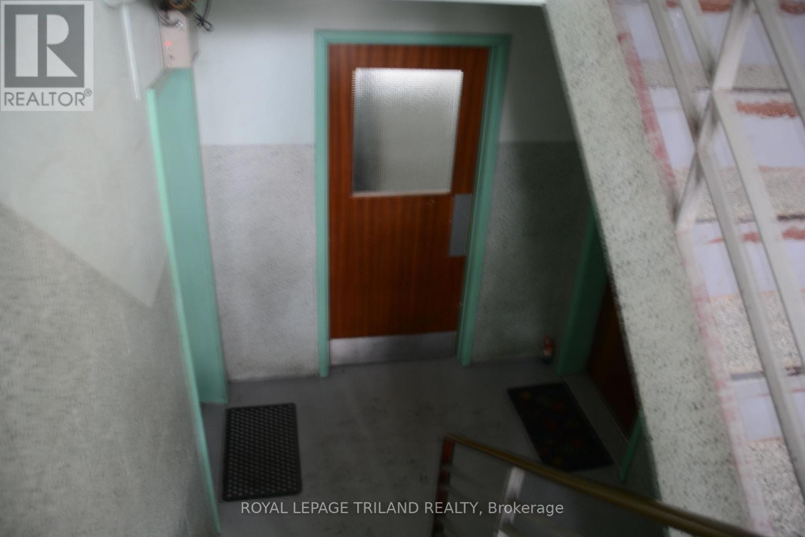 Photo 8 of 13 for 17 Emery Street W