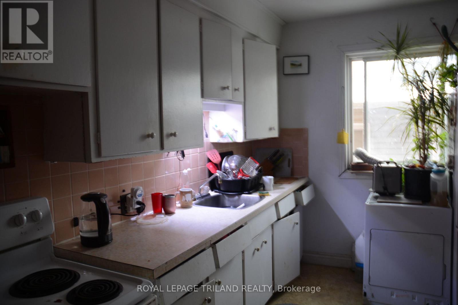 17 Emery Street W, London South, Ontario  N6J 1R3 - Photo 6 - X12824374