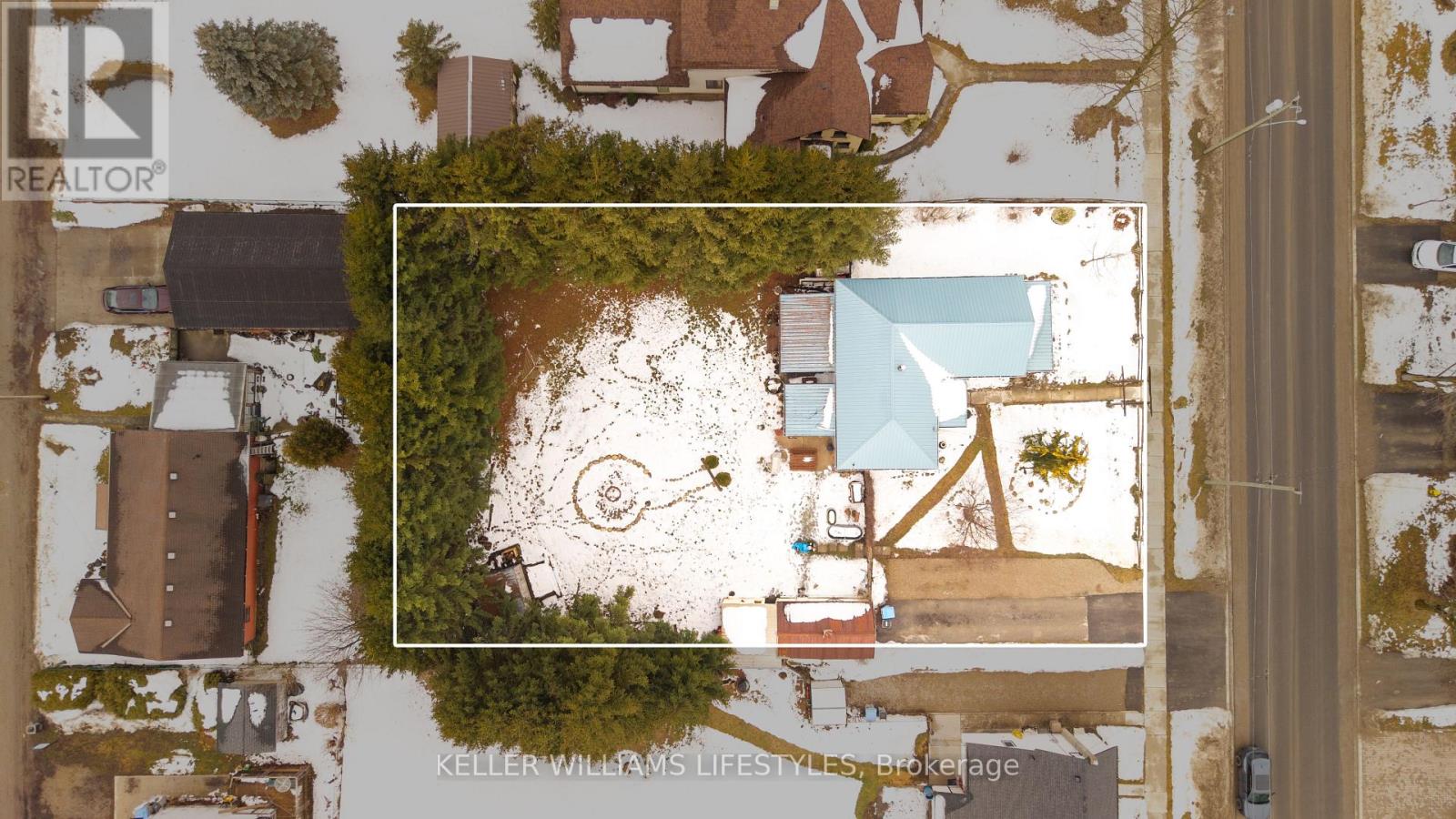 26 ARTHUR STREET, Strathroy-Caradoc, Ontario