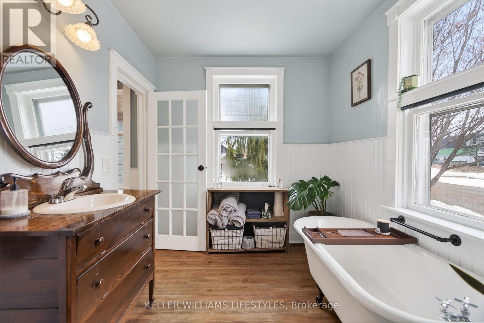 26 Arthur Street, Strathroy-Caradoc, Ontario  N7G 2H1 - Photo 18 - X12824388