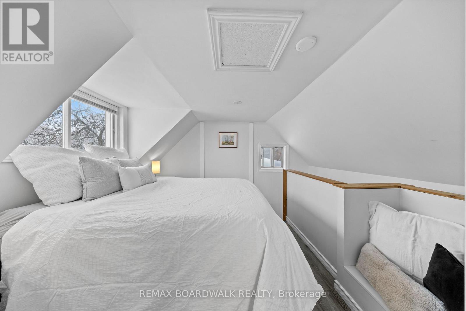 216 Augusta Street, Mississippi Mills, Ontario  K0A 1A0 - Photo 15 - X12824324