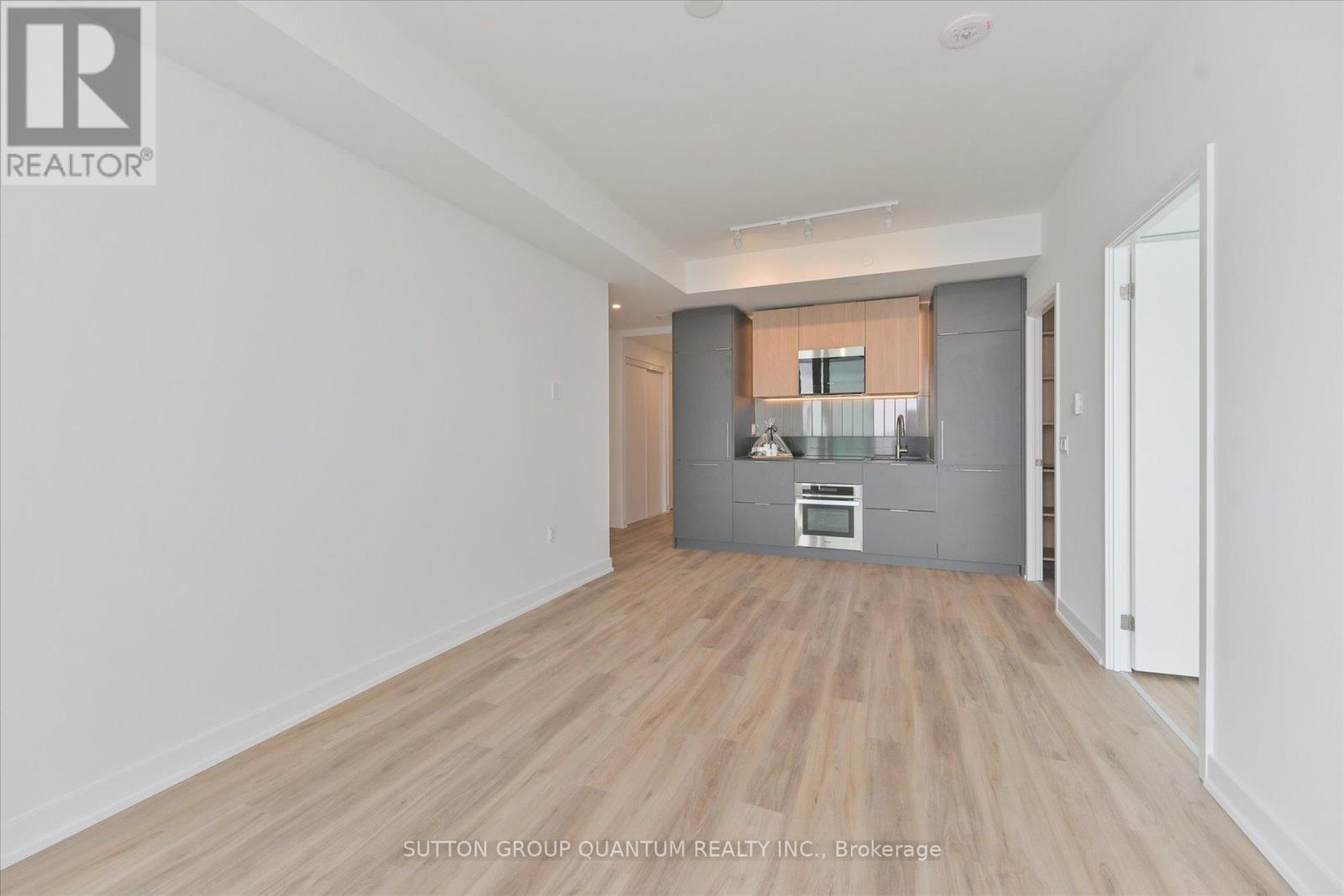 1913 - 1 Fairview Road E, Mississauga, Ontario  L5A 0B4 - Photo 10 - W12821170