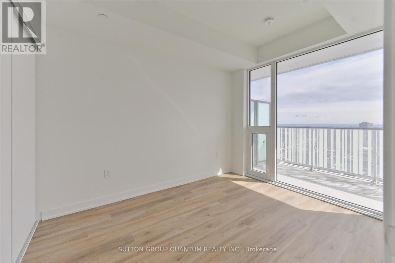 1913 - 1 Fairview Road E, Mississauga, Ontario  L5A 0B4 - Photo 11 - W12821170