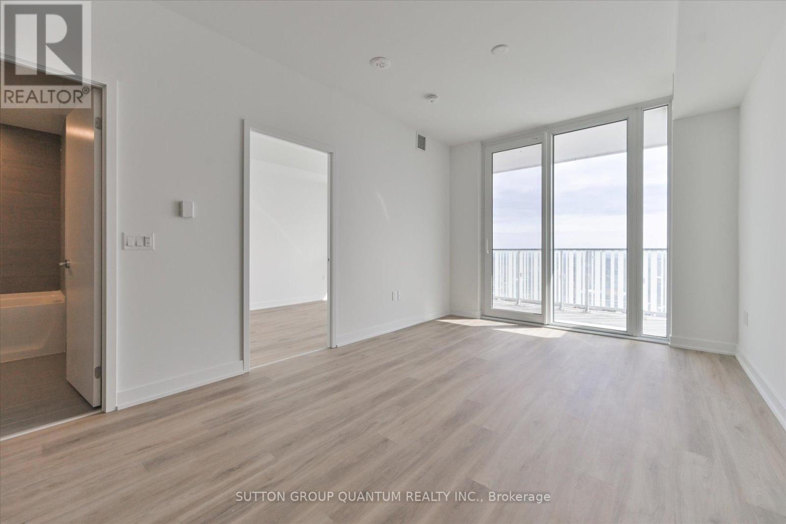 1913 - 1 Fairview Road E, Mississauga, Ontario  L5A 0B4 - Photo 8 - W12821170